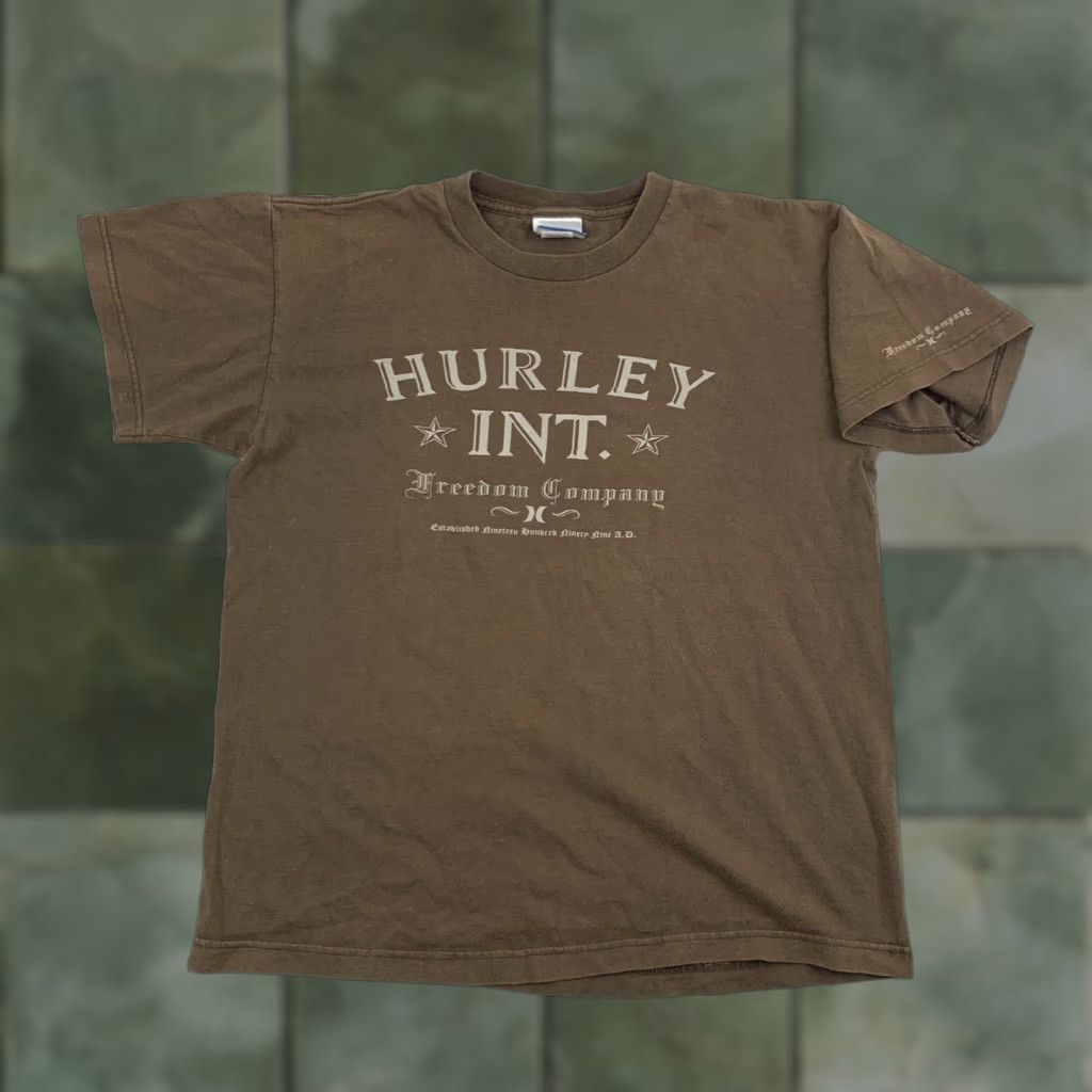 Hurley VINTAGE Hurley T Shirt Adult Medium Brown Surfing Beach 90s Mens M Brown Hurley Shirt Men Classic Crew Neck/Short Sleeve 100% Cotton (if applicable) Size US M / EU 48-50 / 2 - 1 Thumbnail