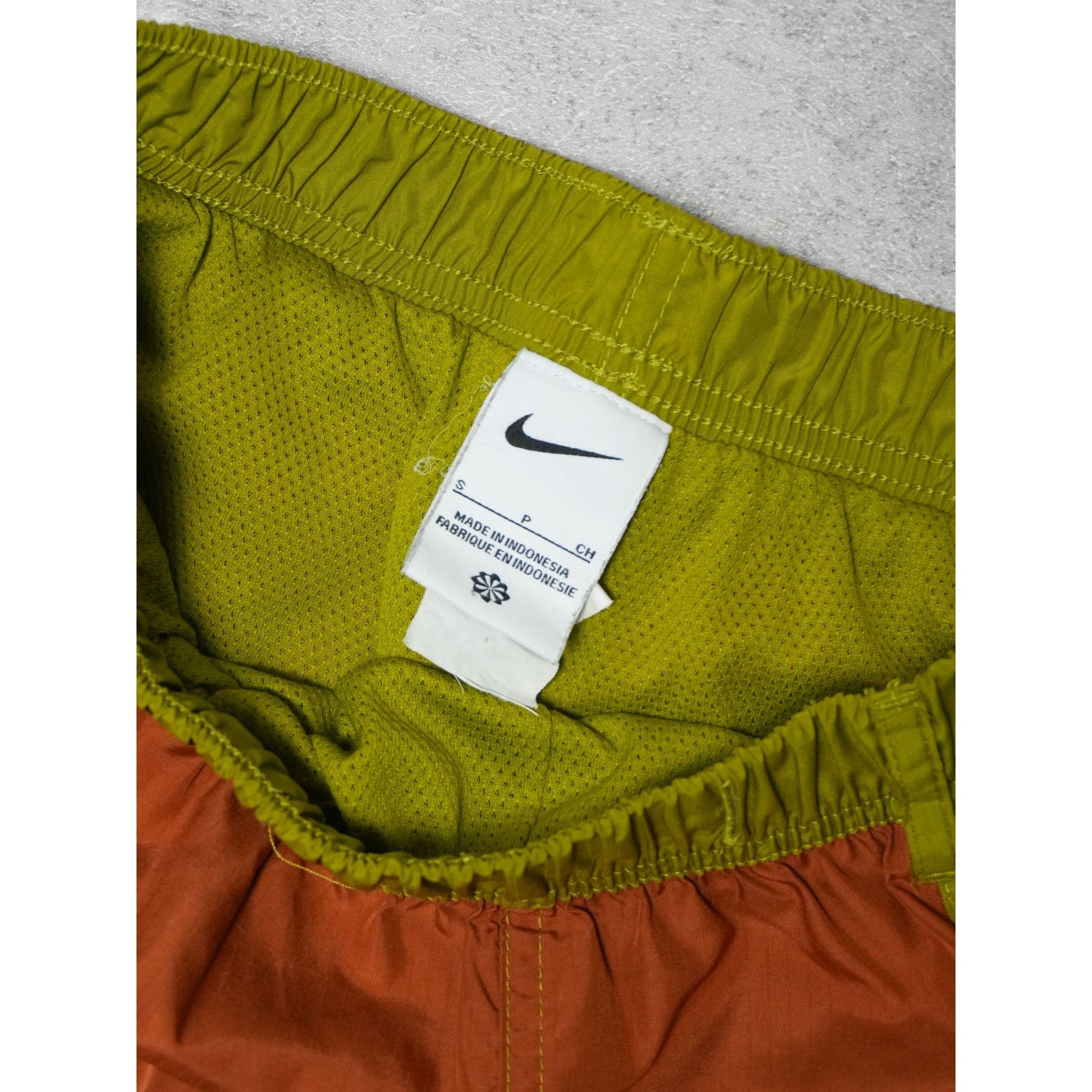 Nike Nike Air Cargo Color Block Swim Shorts Size US 26 / EU 42 - 4 Thumbnail