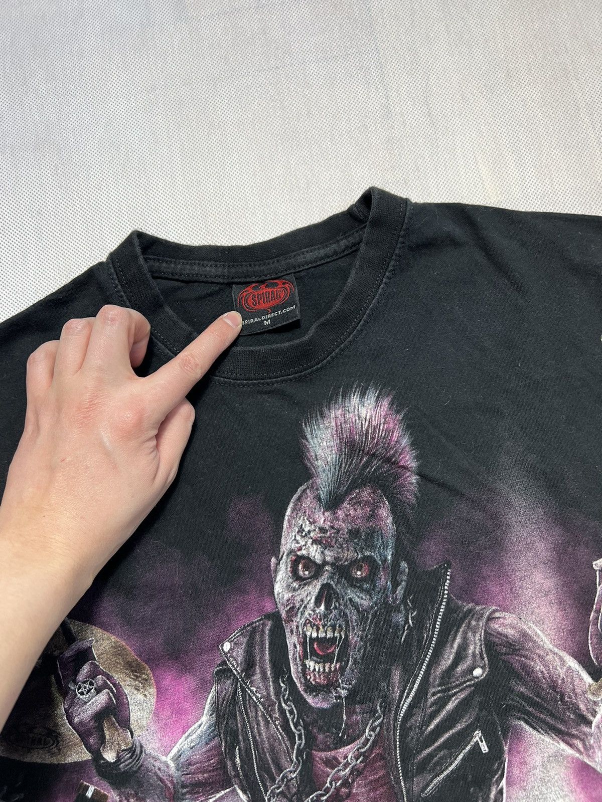 Vintage Tshirt Skeleton Metal Skull Vintage Zombie Size US M / EU 48-50 / 2 - 2 Thumbnail