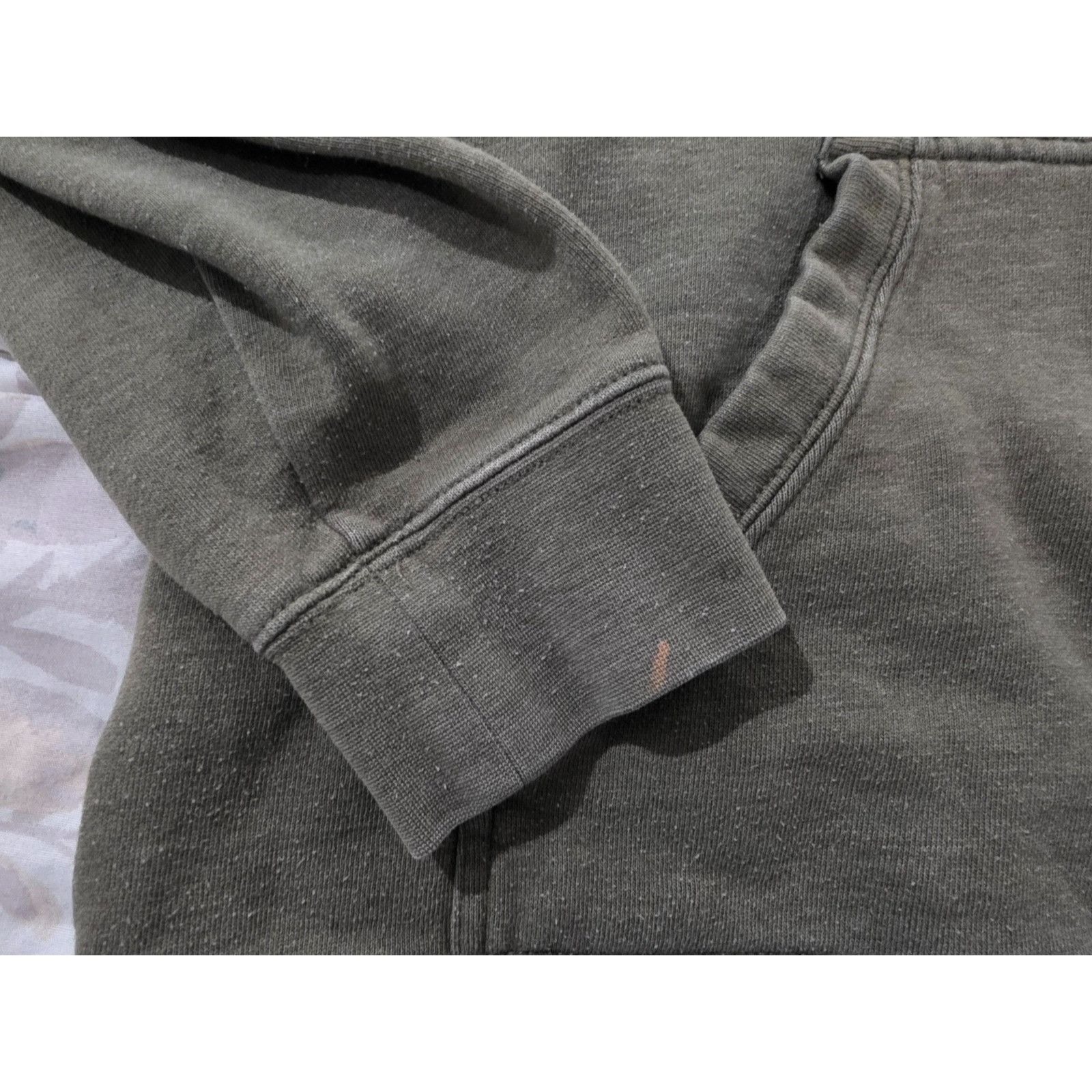 Marmot Men's Marmot Mountain Olive Green Sunset Hoodie Pullover sz Size US M / EU 48-50 / 2 - 4 Thumbnail