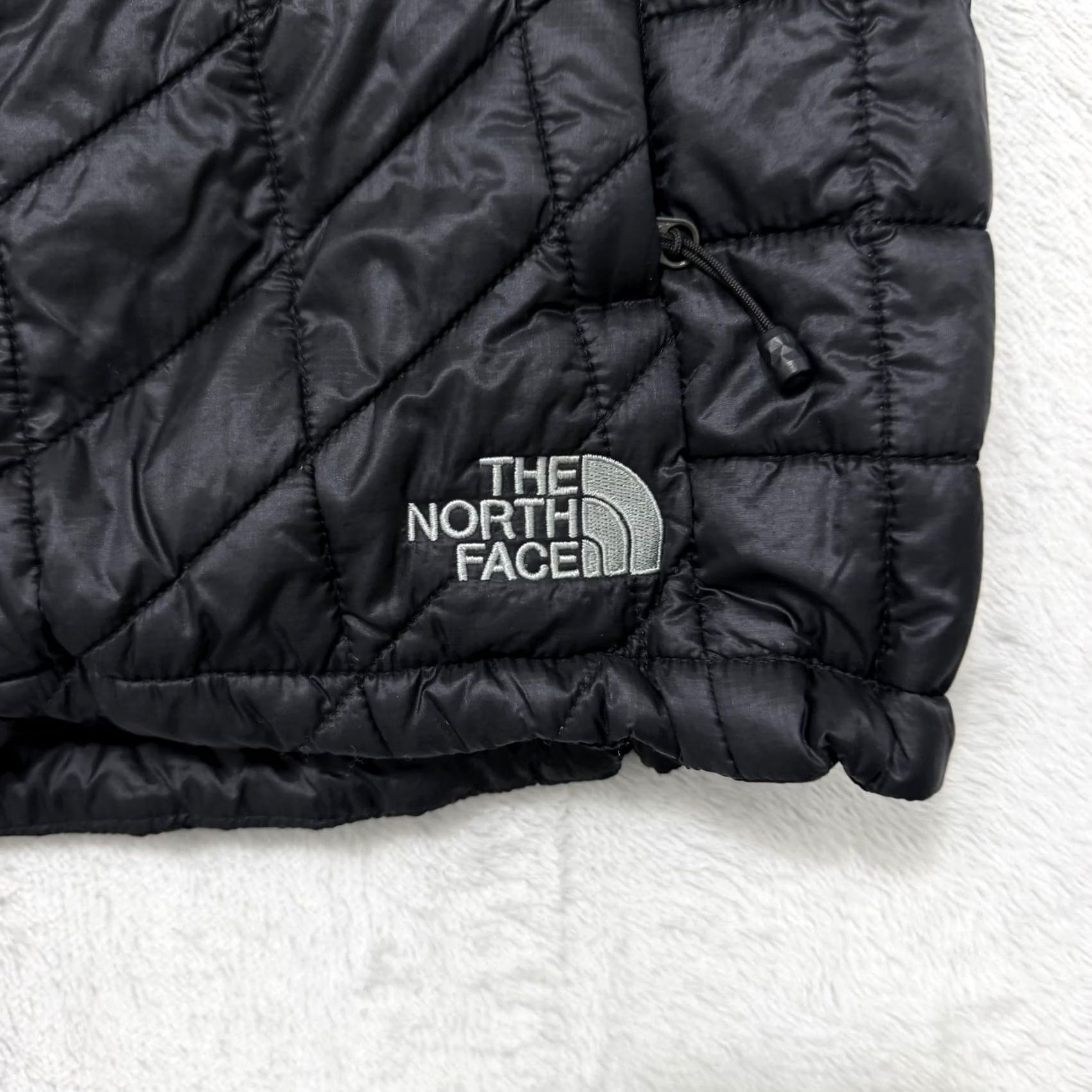 The North Face VINTAGE The North Face Vest Womens Small Black ThermoBall Eco Quilted Full Zip Warm Size S / US 4 / IT 40 - 5 Thumbnail