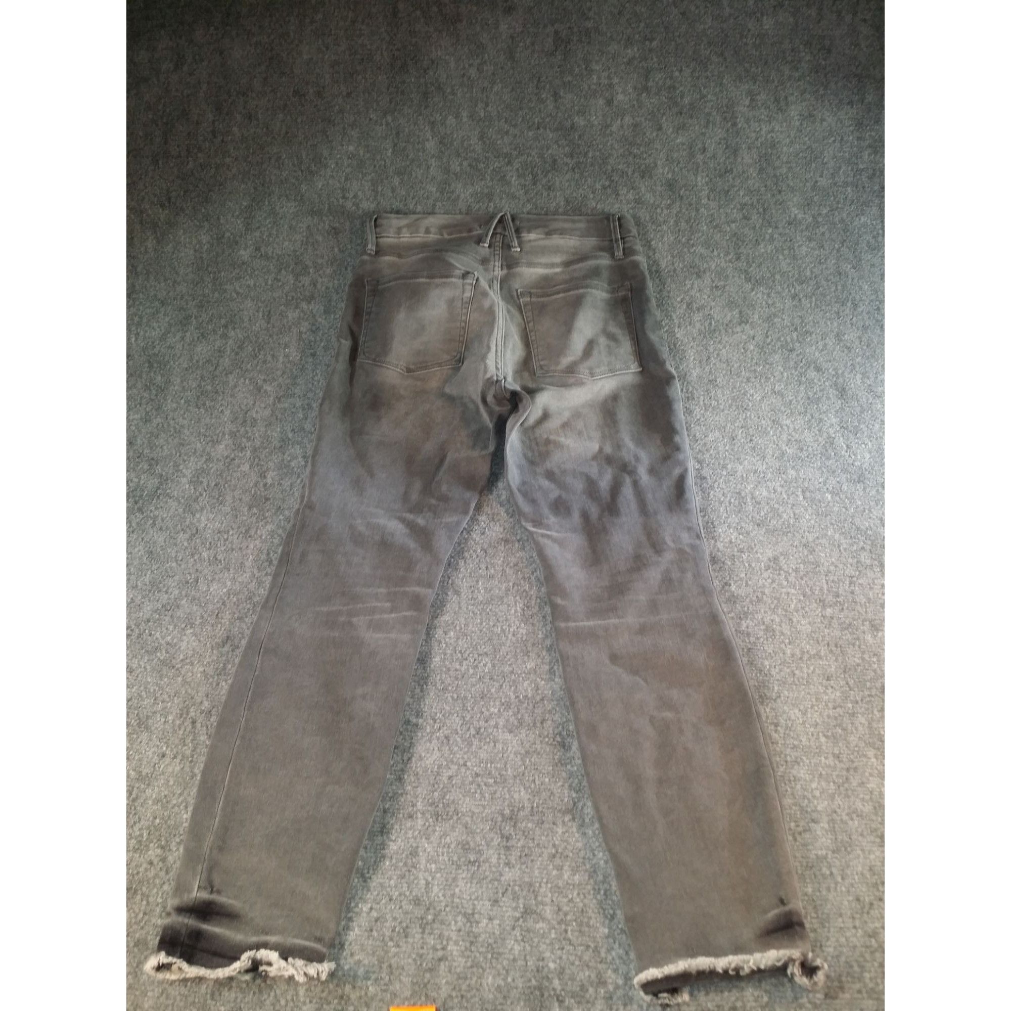 Good American Good American Always Fits Jeans Women Sz 6/28 Raw Hem GLFCH9 Size 28" / US 6 / IT 42 - 7 Thumbnail