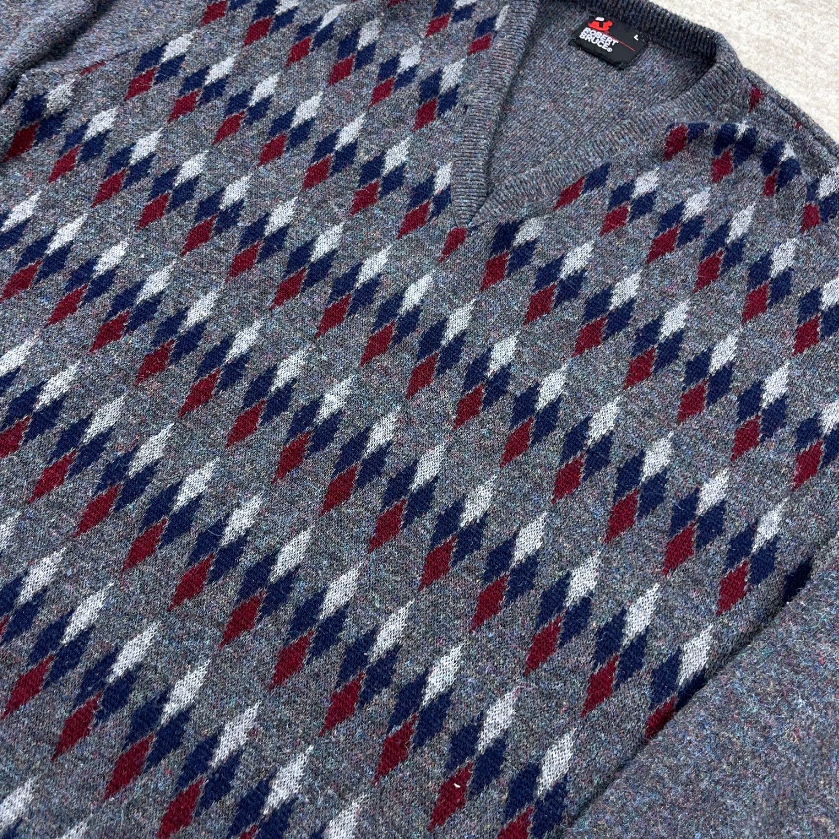 Vintage VINTAGE Grandpa Sweater Men Large Gray Red V Neck Knit 80s 90s Diamond Golf Size US L / EU 52-54 / 3 - 6 Thumbnail