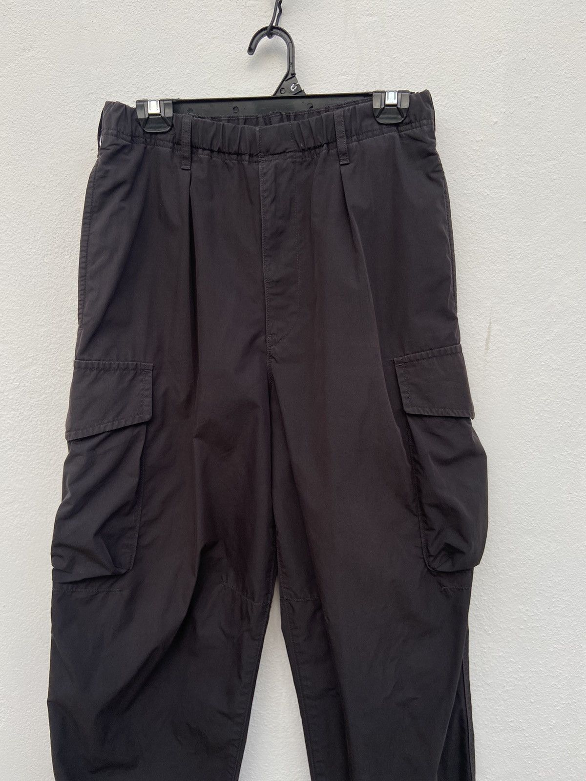 Uniqlo Uniqlo cargo pants Size US 30 / EU 46 - 2 Thumbnail