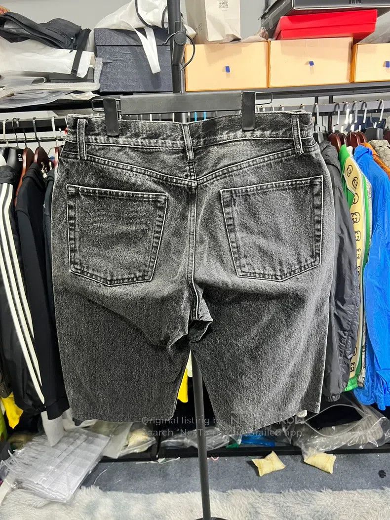 Balenciaga Balenciaga Washed short pants Size US 32 / EU 48 - 2 Thumbnail