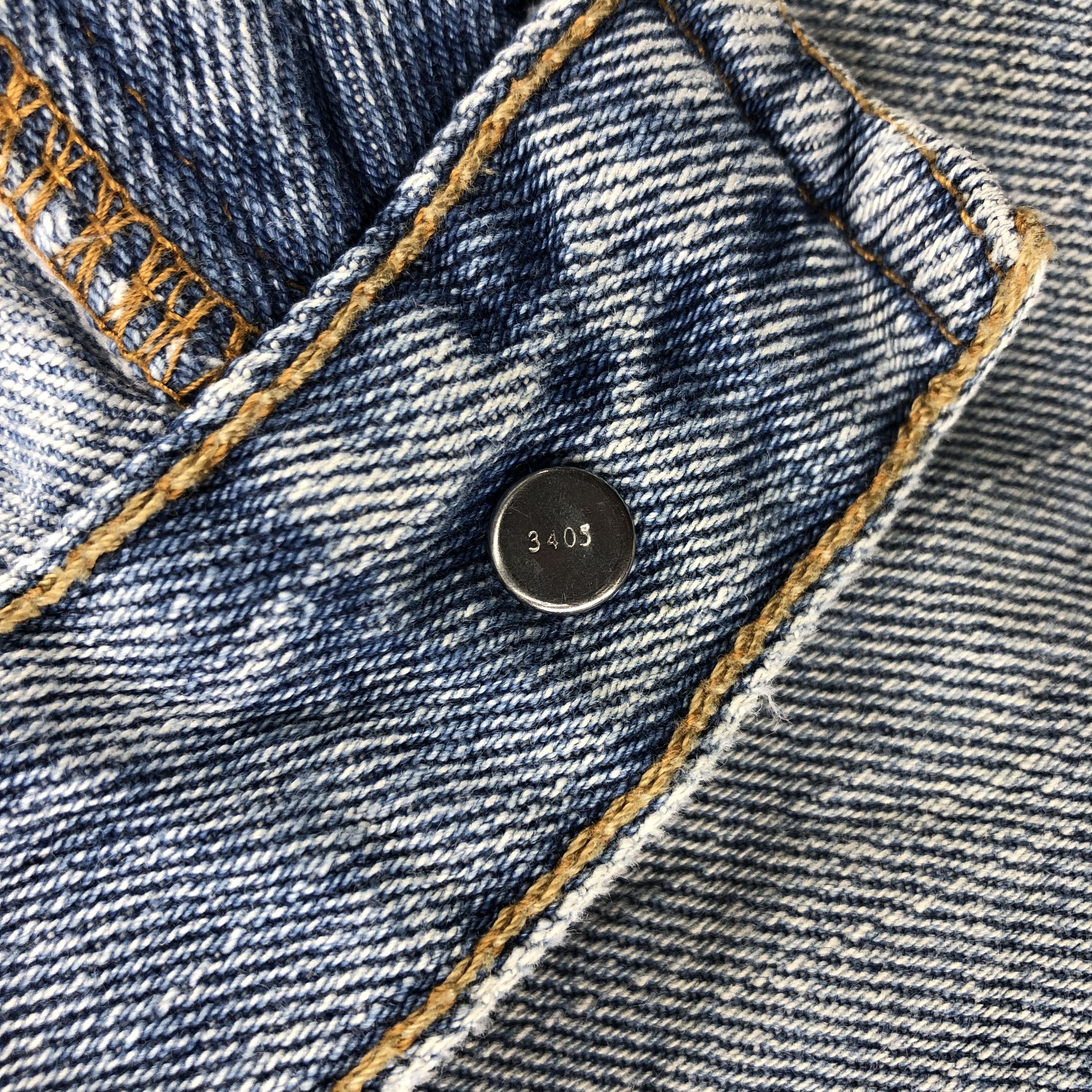 Levi's Vintage Levis 505 Jeans Faded Blue Denim KJ1120 Size US 33 - 10 Thumbnail