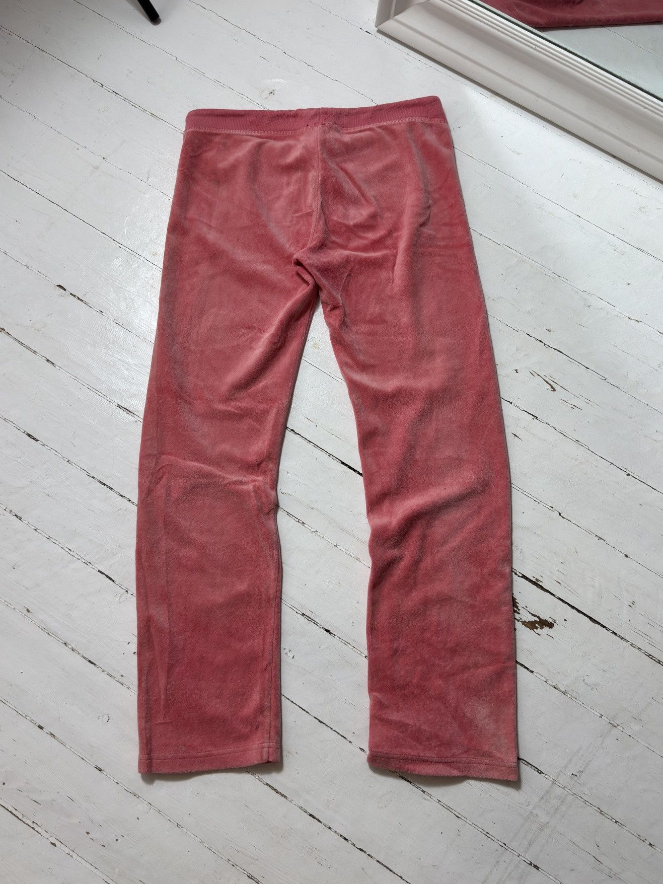 Juicy Couture VINTAGE VELOUR JUICY COUTURE 2000s PINK PANTS Size 30" / US 8 / IT 44 - 2 Thumbnail