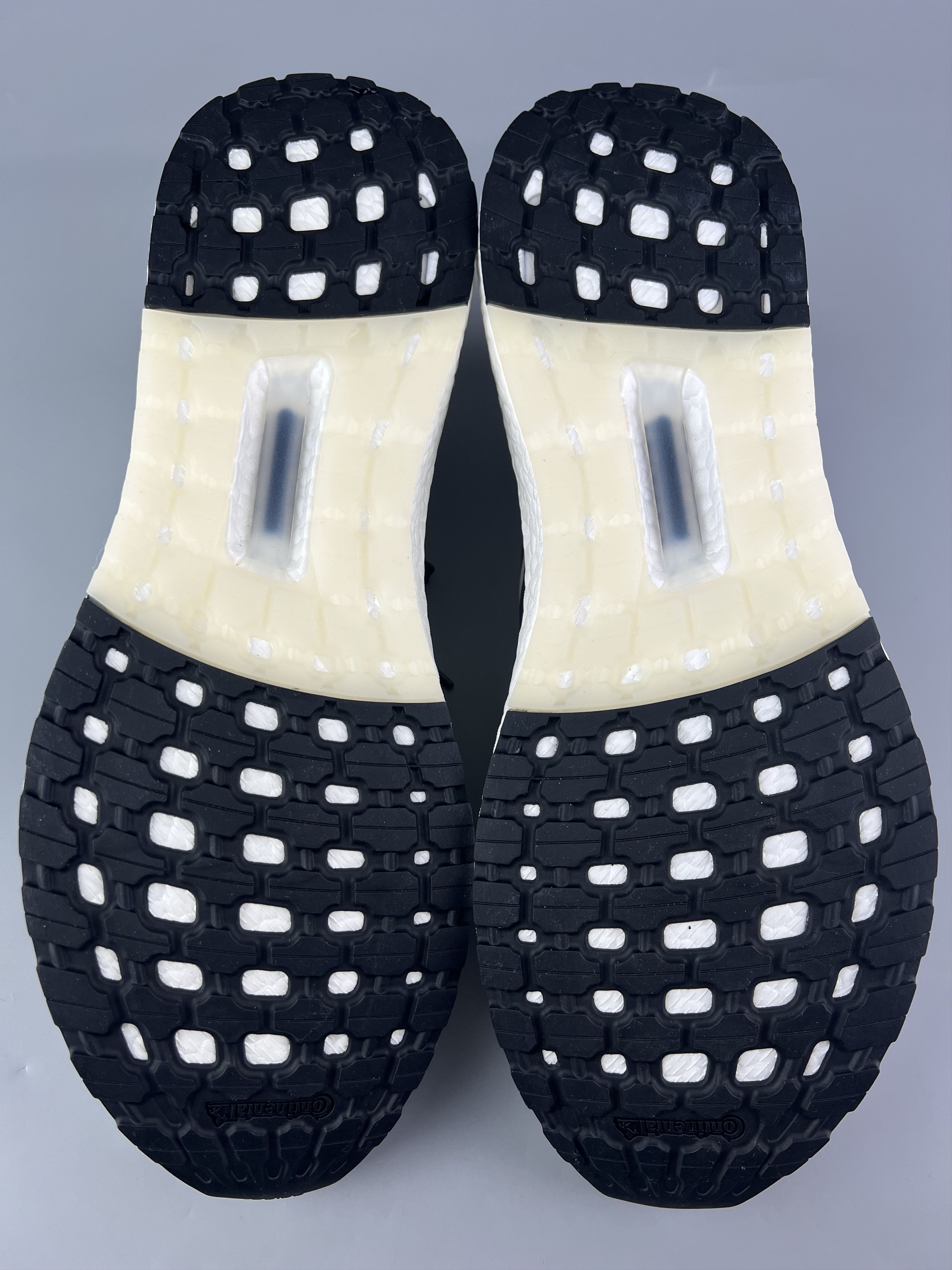 Adidas Adidas x James Bond 007 Ultraboost Summer. RDY US 14 Size US 14 / EU 47 - 6 Thumbnail