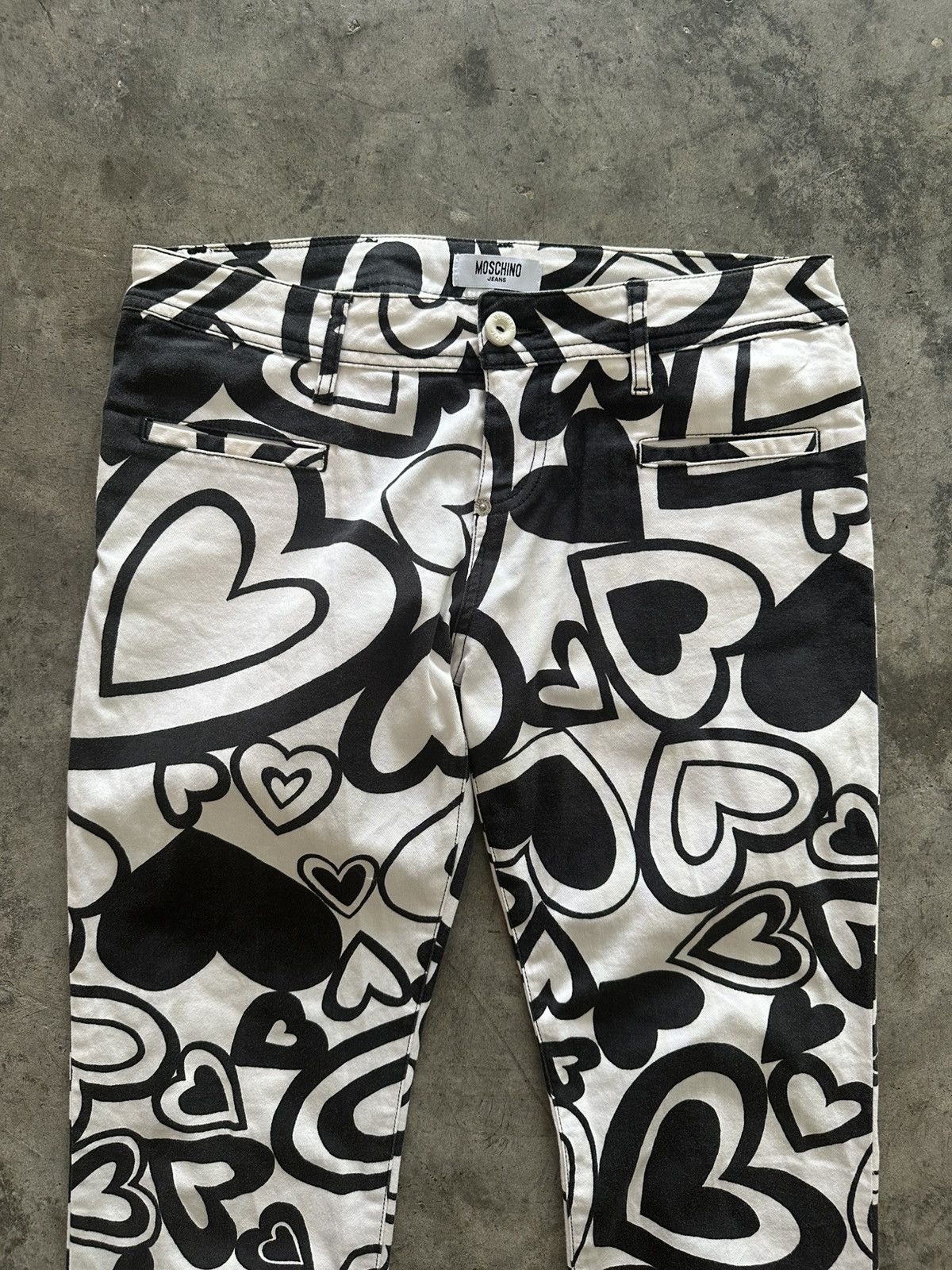 Moschino Moschino Flare Jeans Heart Monogram Size 30" / US 8 / IT 44 - 2 Thumbnail