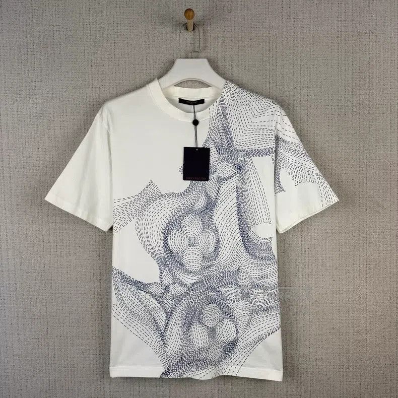 Louis Vuitton Louis Vuitton Sketch three flower full print round neck sh Size US XL / EU 56 / 4 - 1 Thumbnail