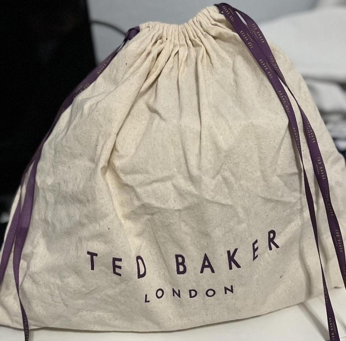 Ted Baker popular Ivory bucket tote