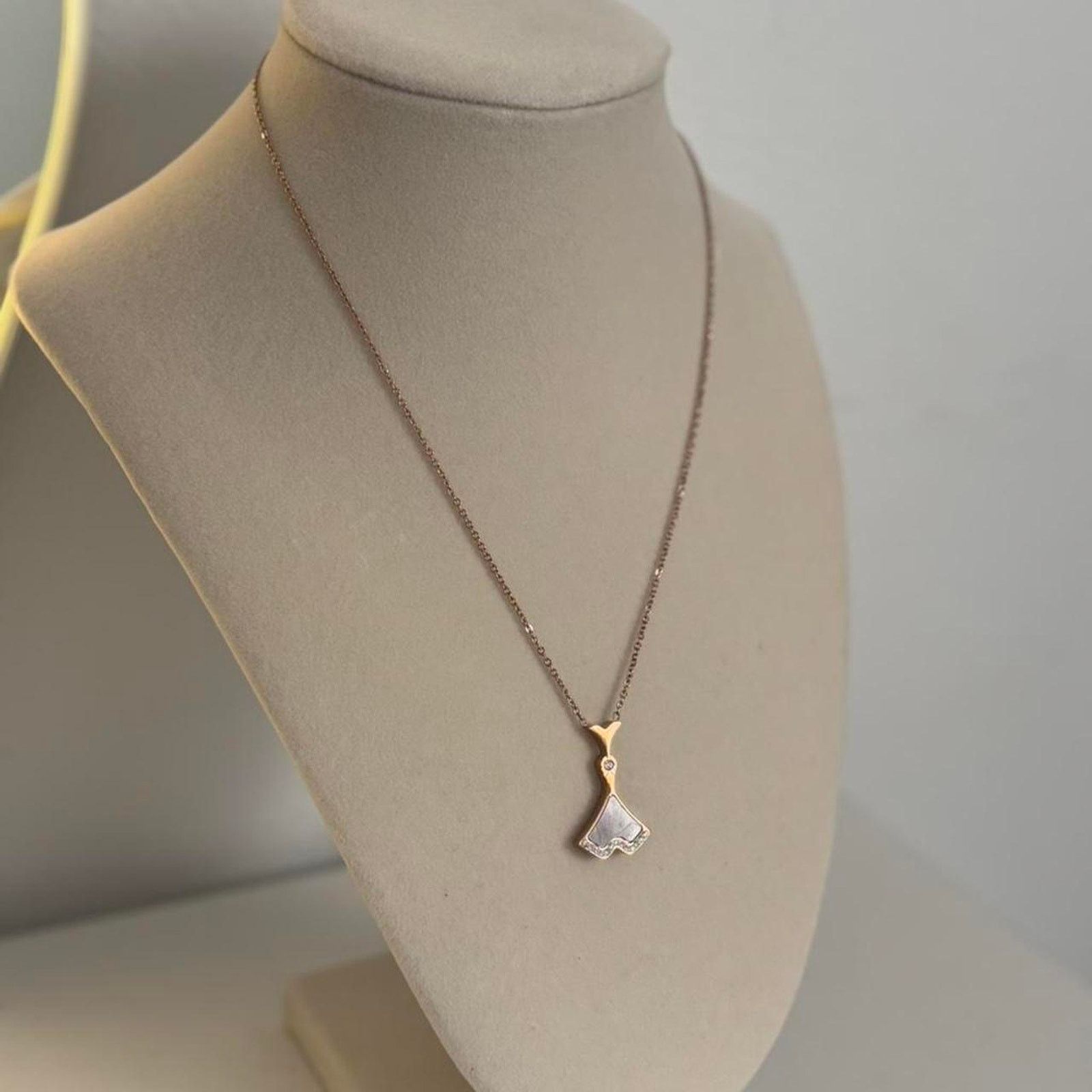 Other Rose Gold Necklace White Crystal Pendant Stainless Steel Size ONE SIZE - 3 Thumbnail