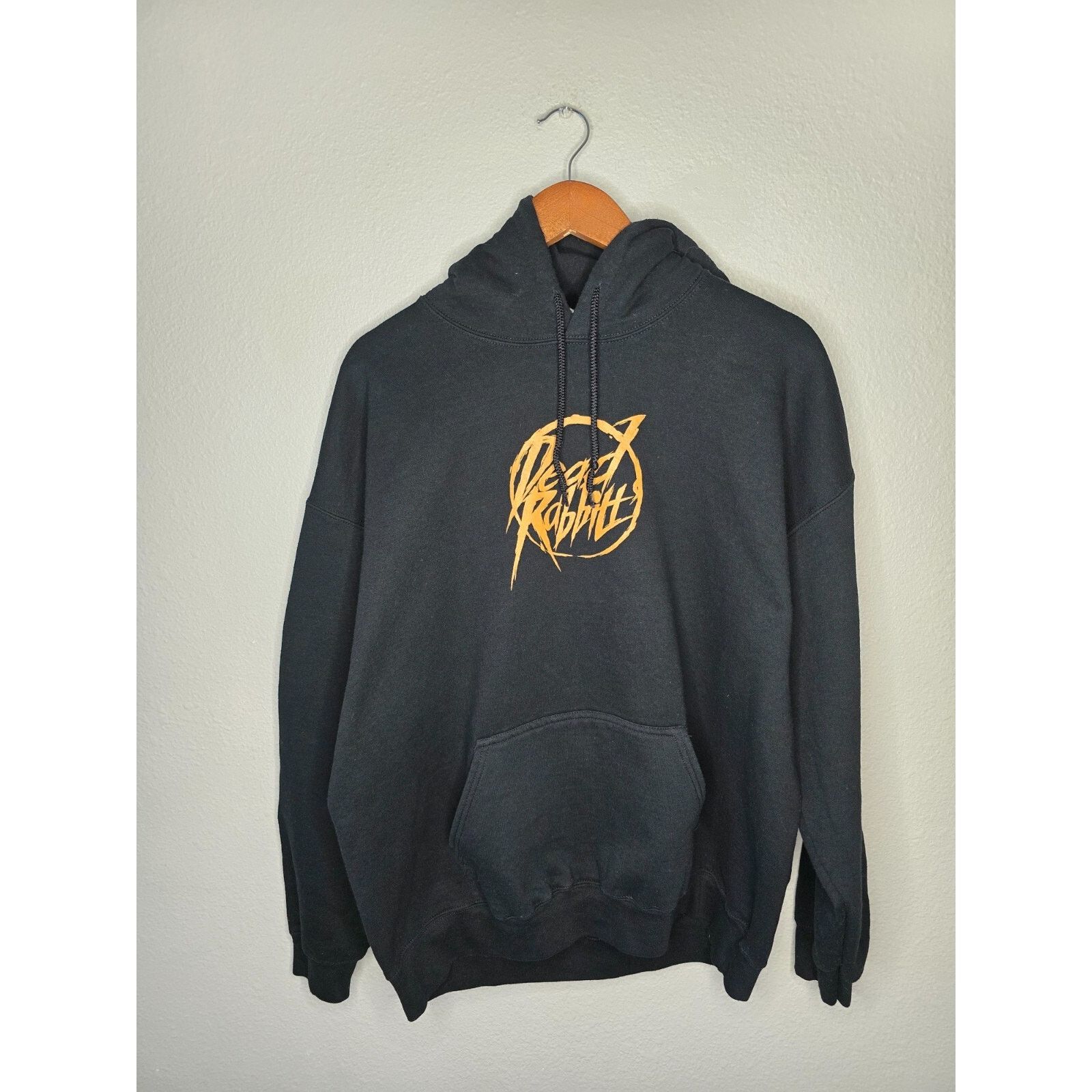 Gildan Dead Rabbits Hoodie Mens Extra Large Black Graphic Pullover Size US XL / EU 56 / 4 - 1 Thumbnail