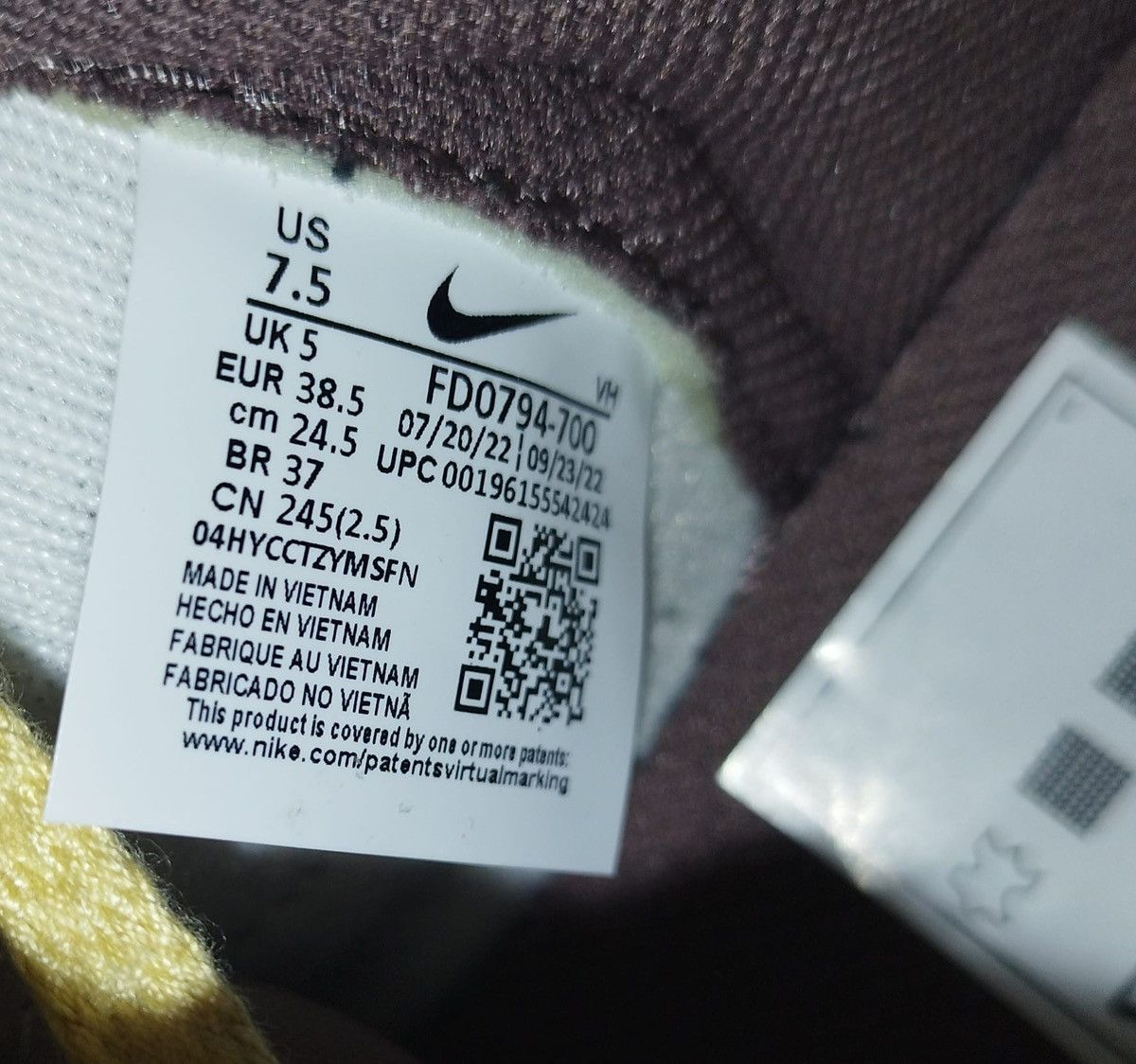 Nike Shoes Nike Dunk High 1985 Valentine's Day Size US 7.5 / EU 40-41 - 9 Thumbnail