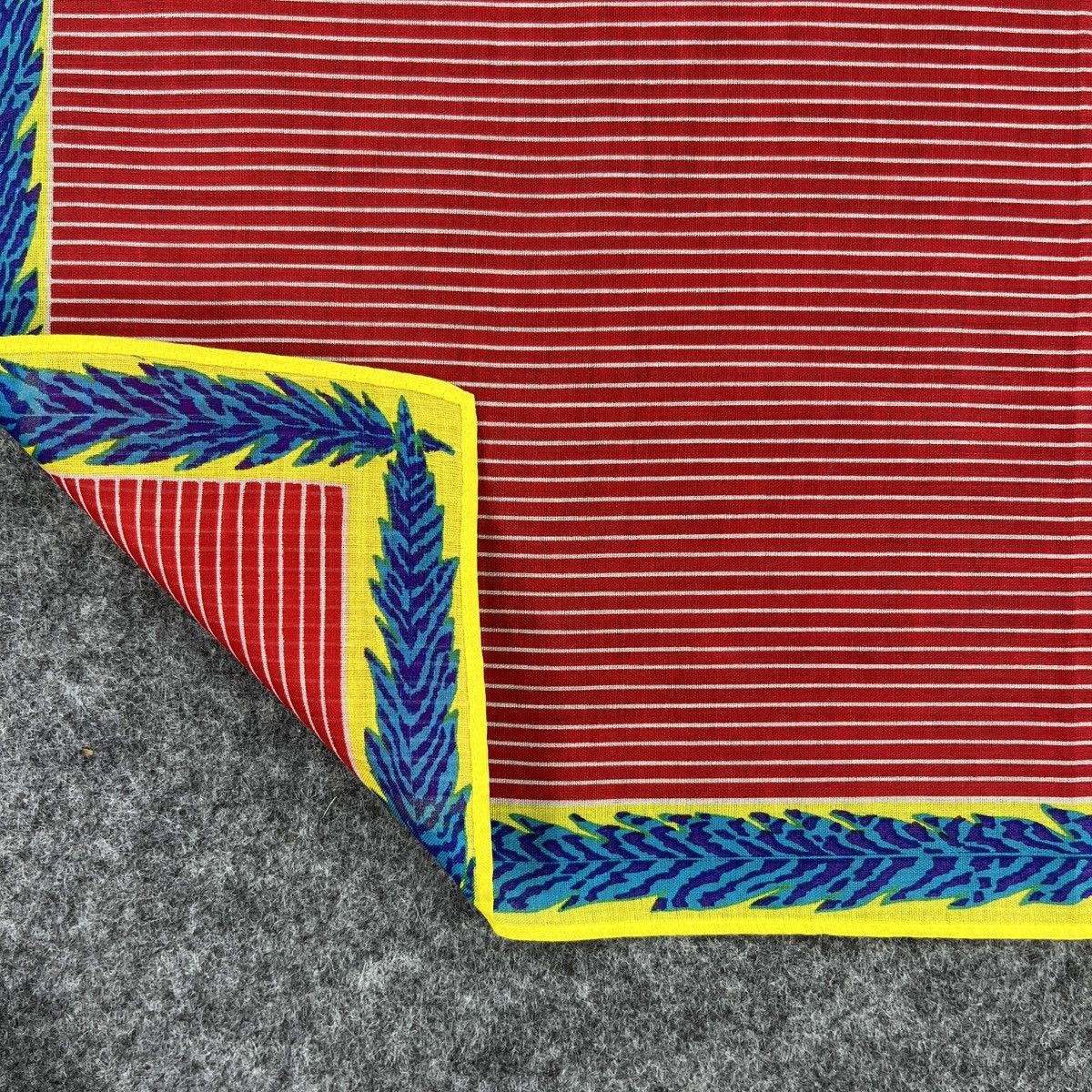 Kenzo × Vintage Kenzo Handkerchief / Bandana / Neckerchief B606 Size ONE SIZE - 8 Thumbnail