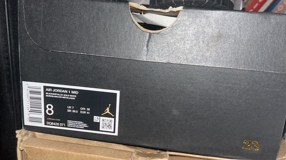 Jordan Brand Black and gold Air Jordan 1’s Mid Size US 8 / EU 41 - 7 Thumbnail