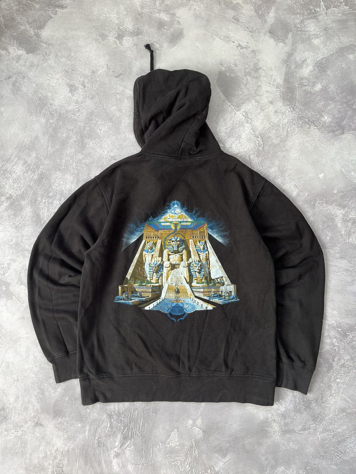 Band Tees Vintage 00s Iron maiden Hoodie 2008 size M reverse logo Size US M / EU 48-50 / 2 - 1 Thumbnail