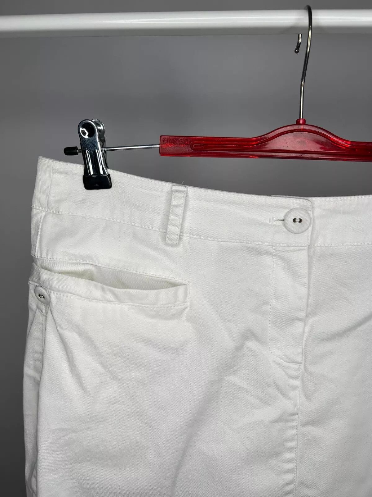 Burberry Burberry London Women's White Cotton Blend Jeans Skirt Size 30" / US 8 / IT 44 - 2 Thumbnail