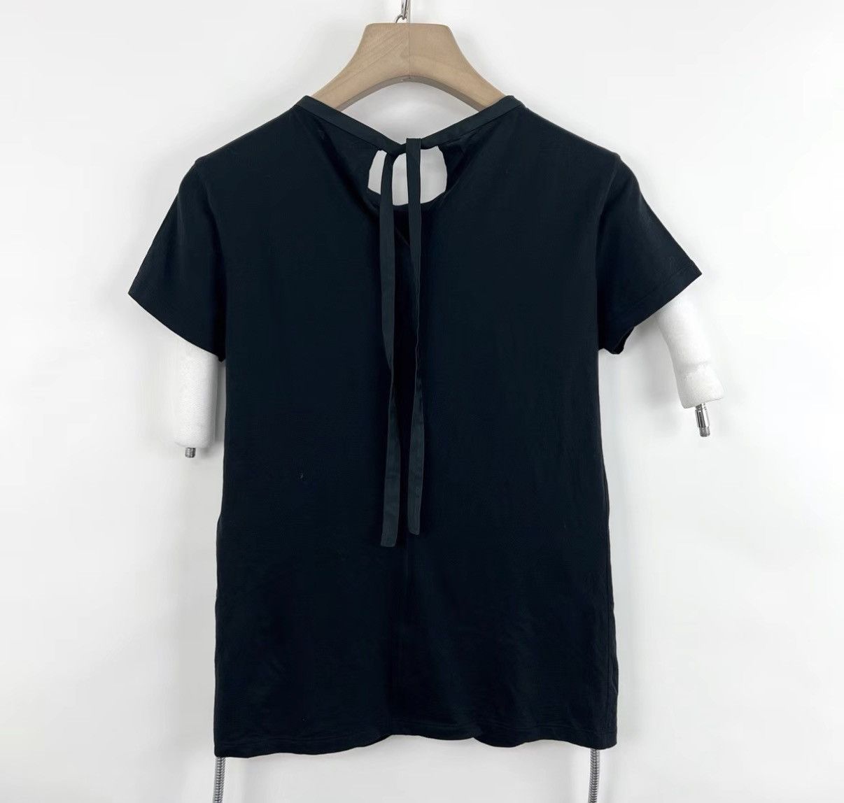 Louis Vuitton Louis Vuitton Navy Blue Beaded Crew Neck Short Sleeve K12 Size US S / EU 44-46 / 1 - 2 Thumbnail