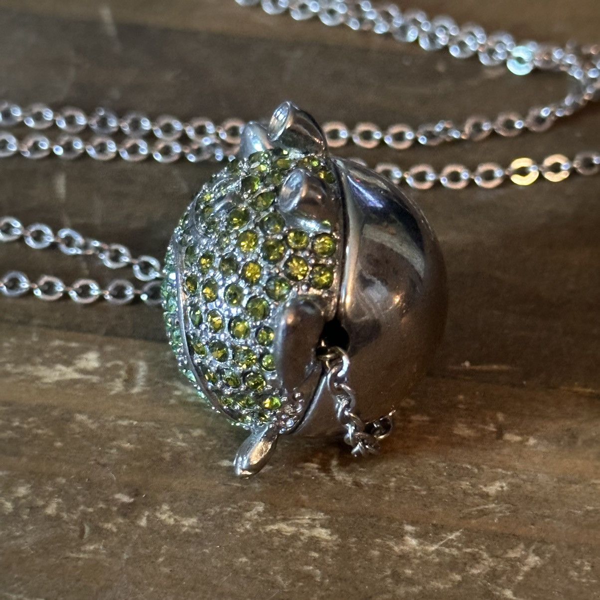 Other Silver tone paved fat silly frog pendant necklace Size ONE SIZE - 5 Thumbnail