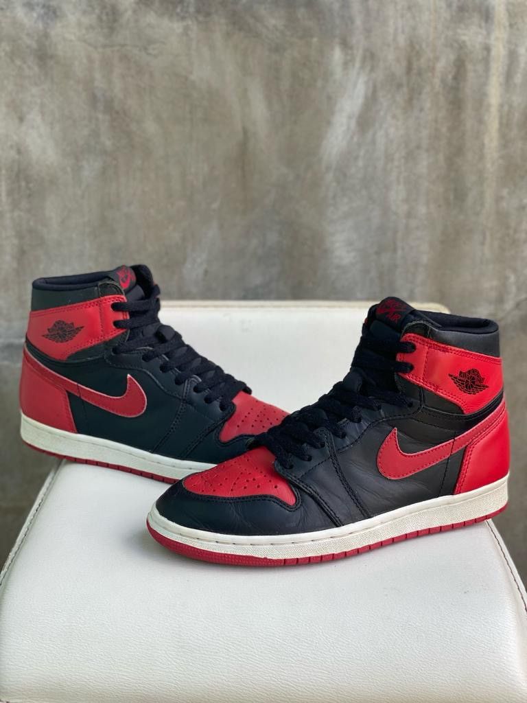 Nike 1994 Jordan 1 Breds Size US 8 / EU 41 - 11 Thumbnail