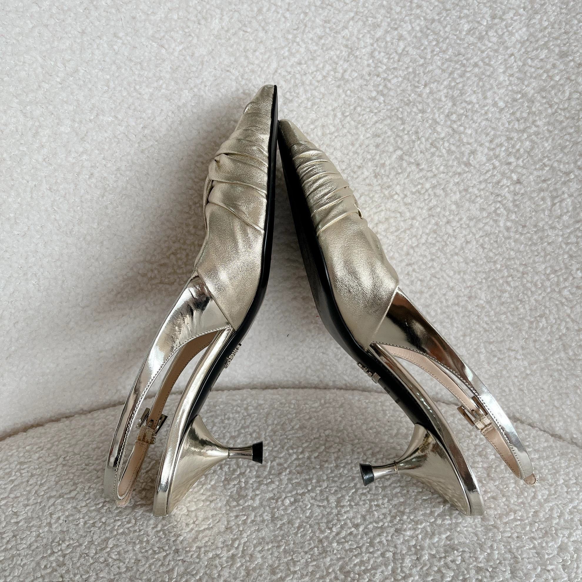 Prada Prada Gold Pointed Toe Heels 35.5 8381 Size US 5 / IT 35 - 5 Thumbnail
