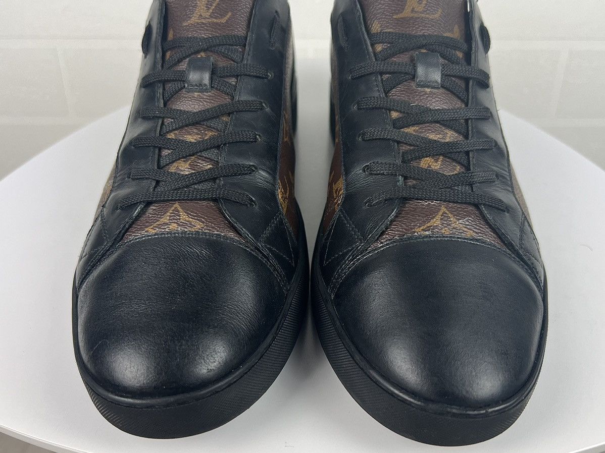 Louis Vuitton LOUIS VUITTON Sneakers Leather LV Monogram Canvas Logo Men’s Size US 11 / EU 44 - 12 Thumbnail