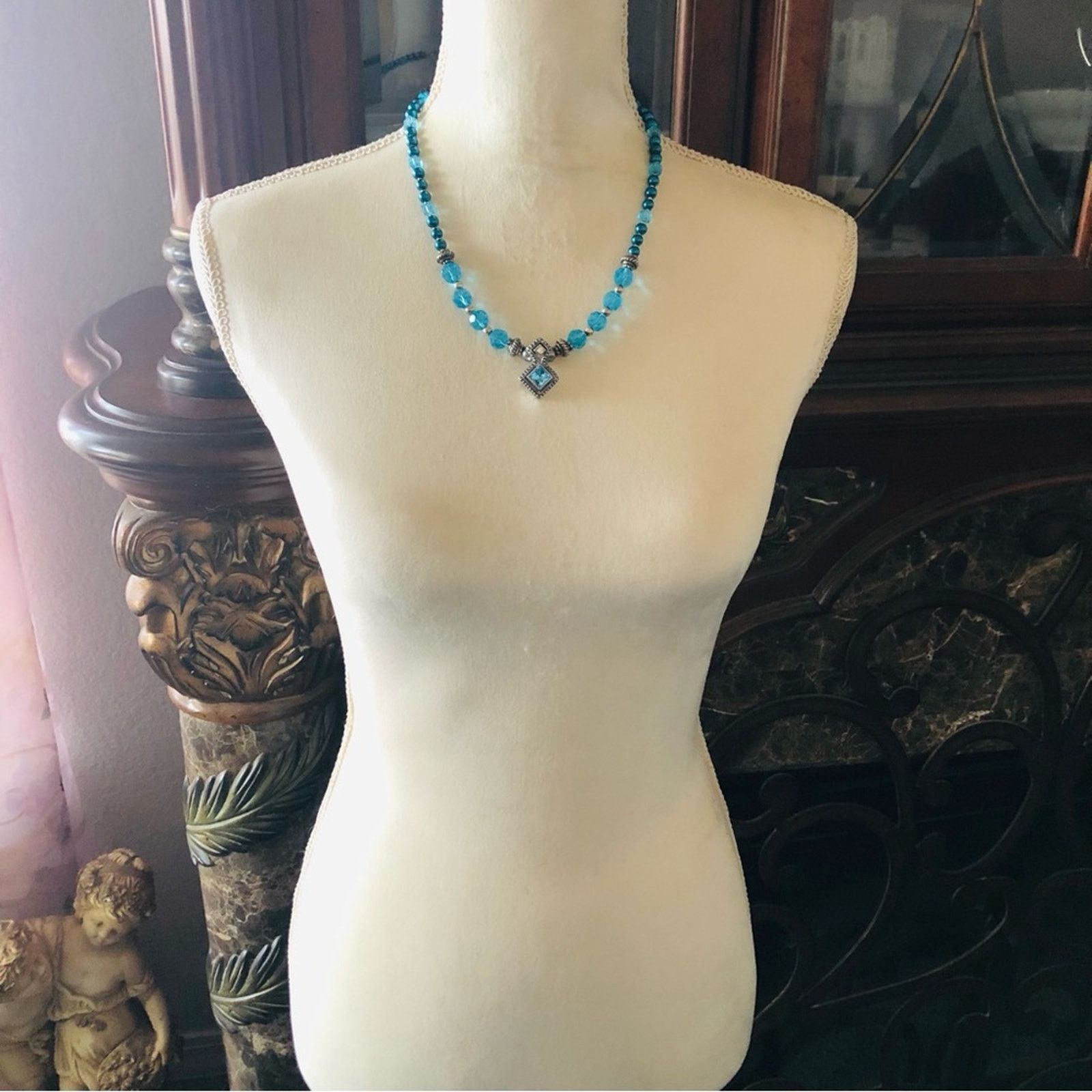 Handmade Handcrafted repurpose faceted blue crystal pendant necklace Size ONE SIZE - 7 Thumbnail