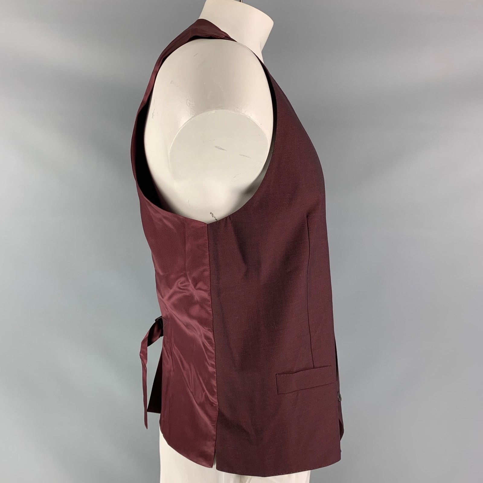 Dolce & Gabbana Size 46 Solid Wool & Mohair Buttoned Burgundy Vest Size 46R - 2 Thumbnail