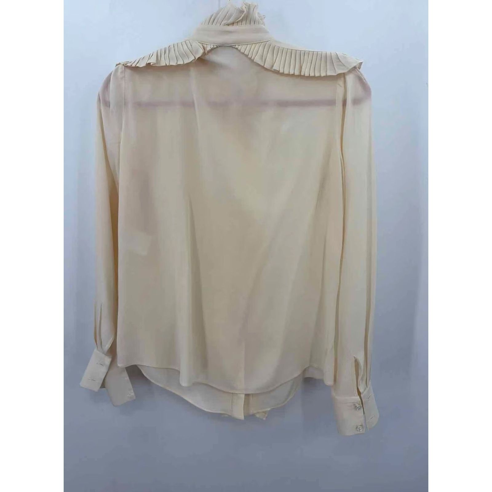 Alexander McQueen Alexander McQueen Button Down Ivory Size 40 Regular Vintage? Size S / US 4 / IT 40 - 2 Thumbnail