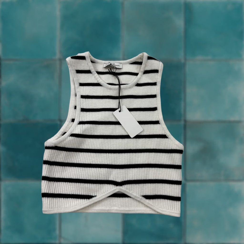 Hunter VINTAGE Hunter & Brown Sweater Vest Womens XS White Stripe Ribbed Knit Cropped Size XS / US 0-2 / IT 36-38 - 1 Thumbnail