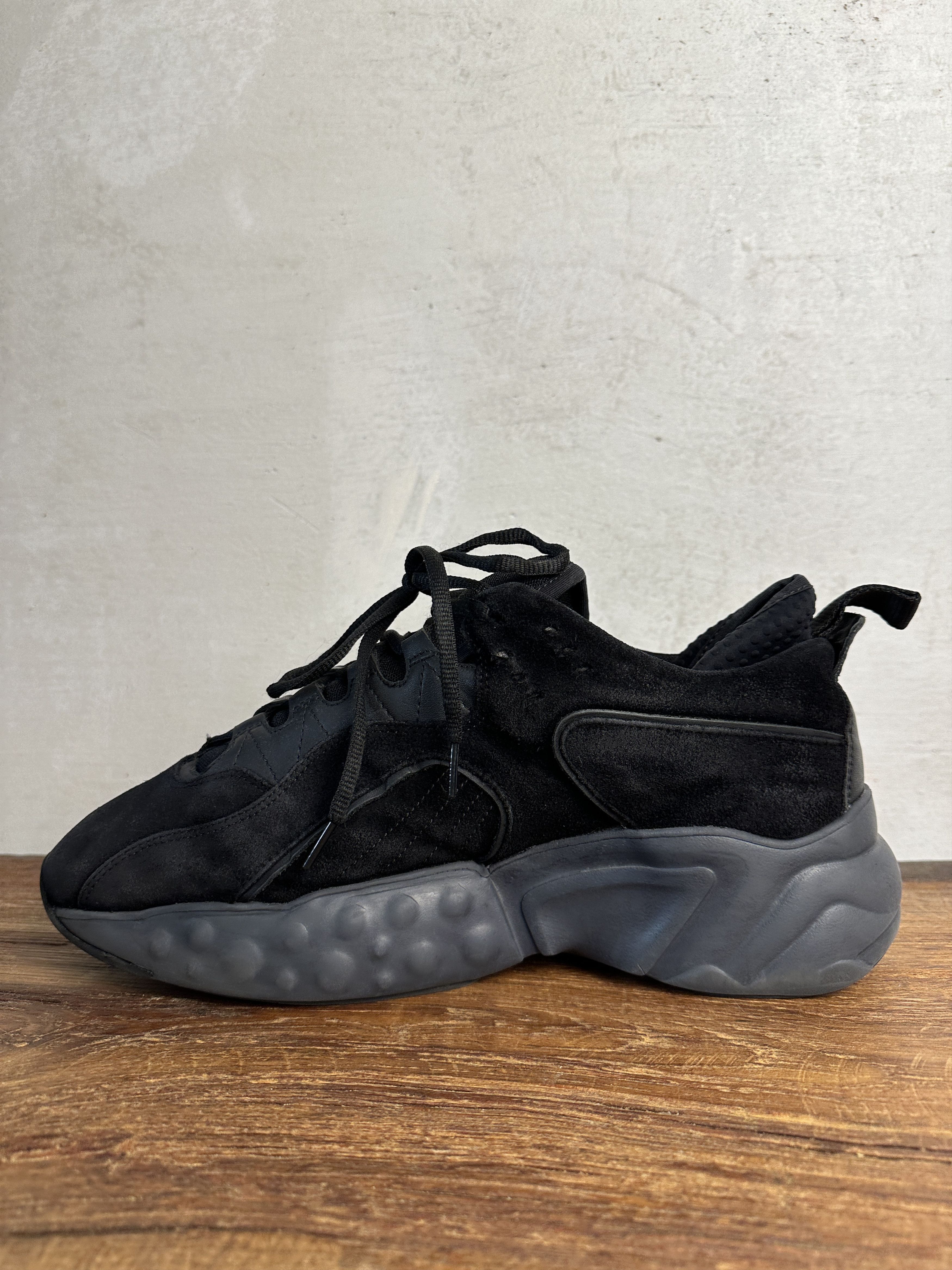 Acne Studios Acne Studios Manhattan Black Suede Sneakers Size US 11 / EU 44 - 5 Thumbnail
