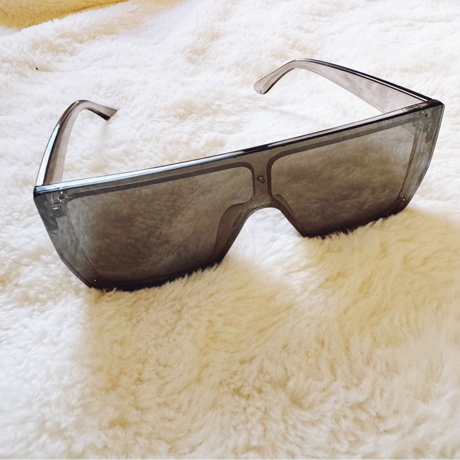 Other Greta Gray Oversized Statement Sunglasses Size ONE SIZE - 5 Thumbnail