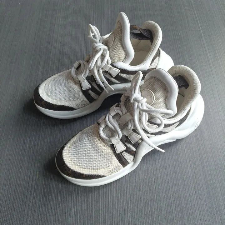 Louis Vuitton Louis Vuitton Archlight White Sport Sneakers 0079 Size US 6 / IT 36 - 1 Thumbnail
