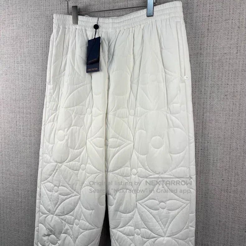 Louis Vuitton Louis Vuitton Embossed print padded sweatpants Size US 44 / EU 60 - 2 Thumbnail