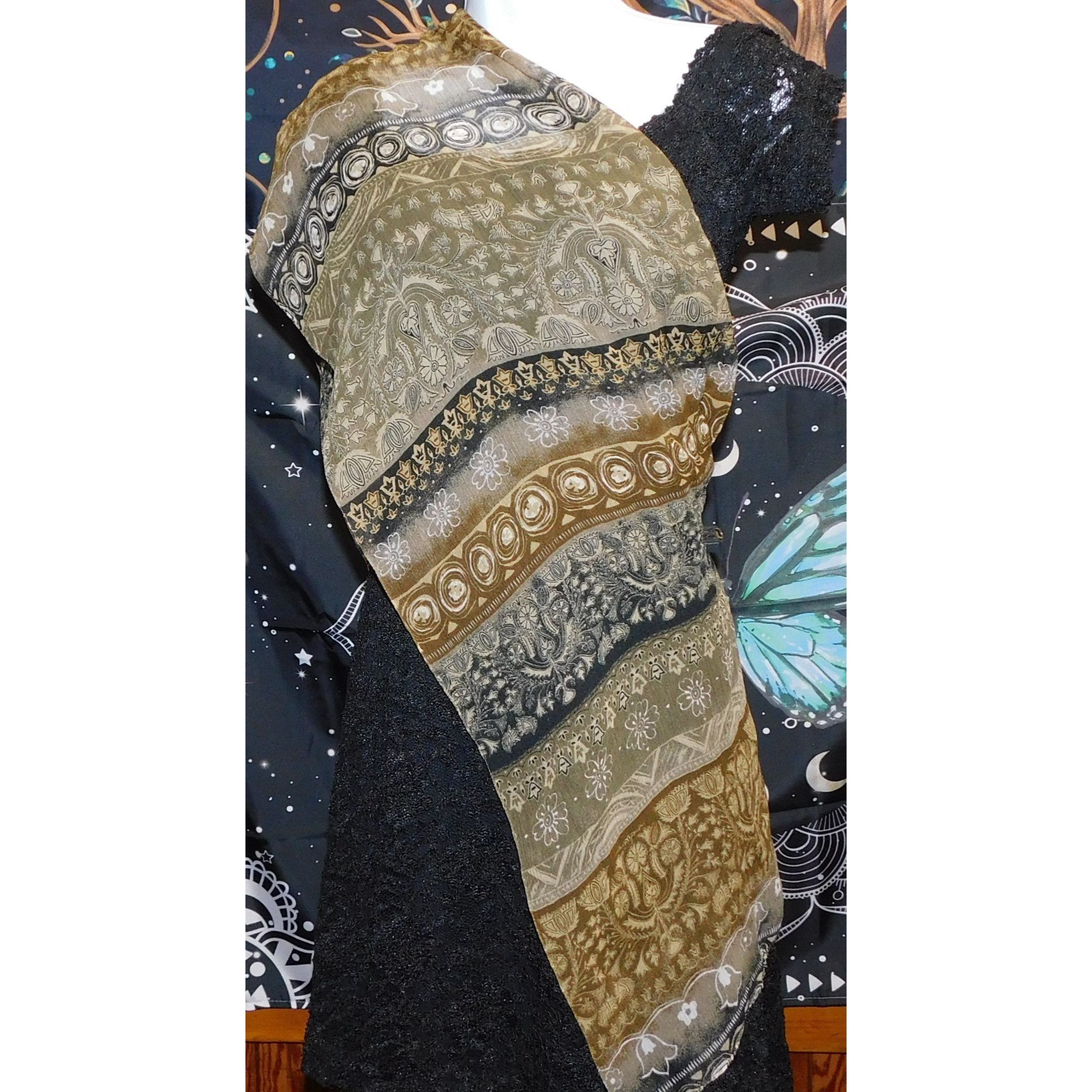Other Renaissance-Inspired Floral Scarf Sheer Beige & Black Size ONE SIZE - 5 Thumbnail