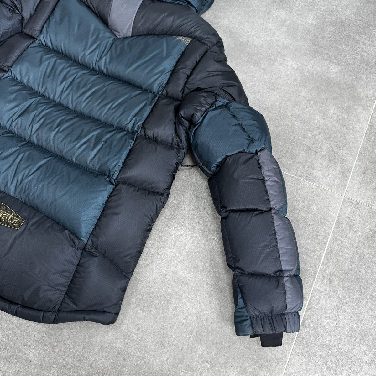 BLACKYAK Black Yak Namaste Extreme Peak Puffer Down Jacket Gorpcore Size US S / EU 44-46 / 1 - 24 Thumbnail