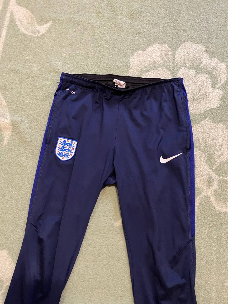 Nike Vintage 90's Nike ENGLAND Football Pants Sweatpants Track Size US 32 / EU 48 - 15 Thumbnail