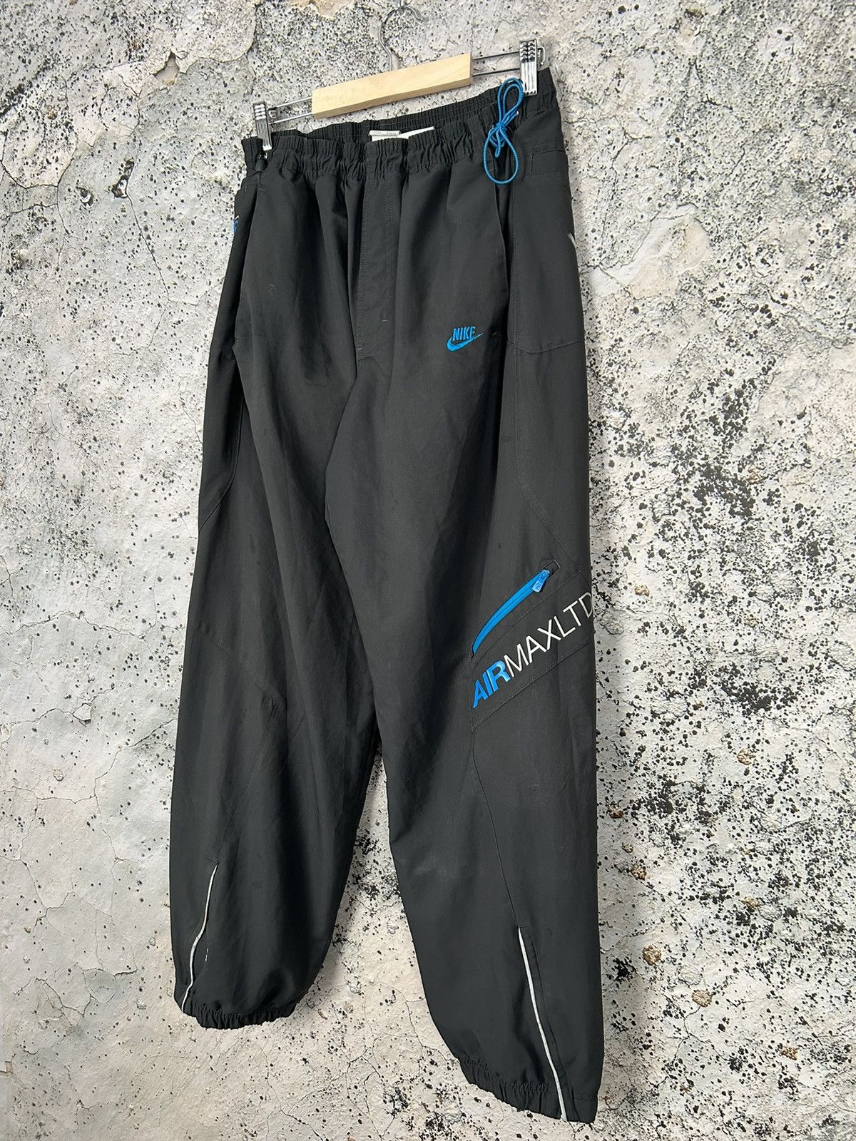 Nike Vintage Nike Air Max LTD Sweatpants Nylon Gorpcore Drill Size US 34 / EU 50 - 2 Thumbnail
