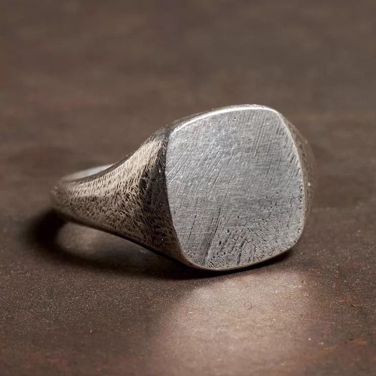 Werkstatt Munchen Werkstatt Munchen M1136 Distressed Sq Stamp Silver Ring M+L Size ONE SIZE - 1 Thumbnail