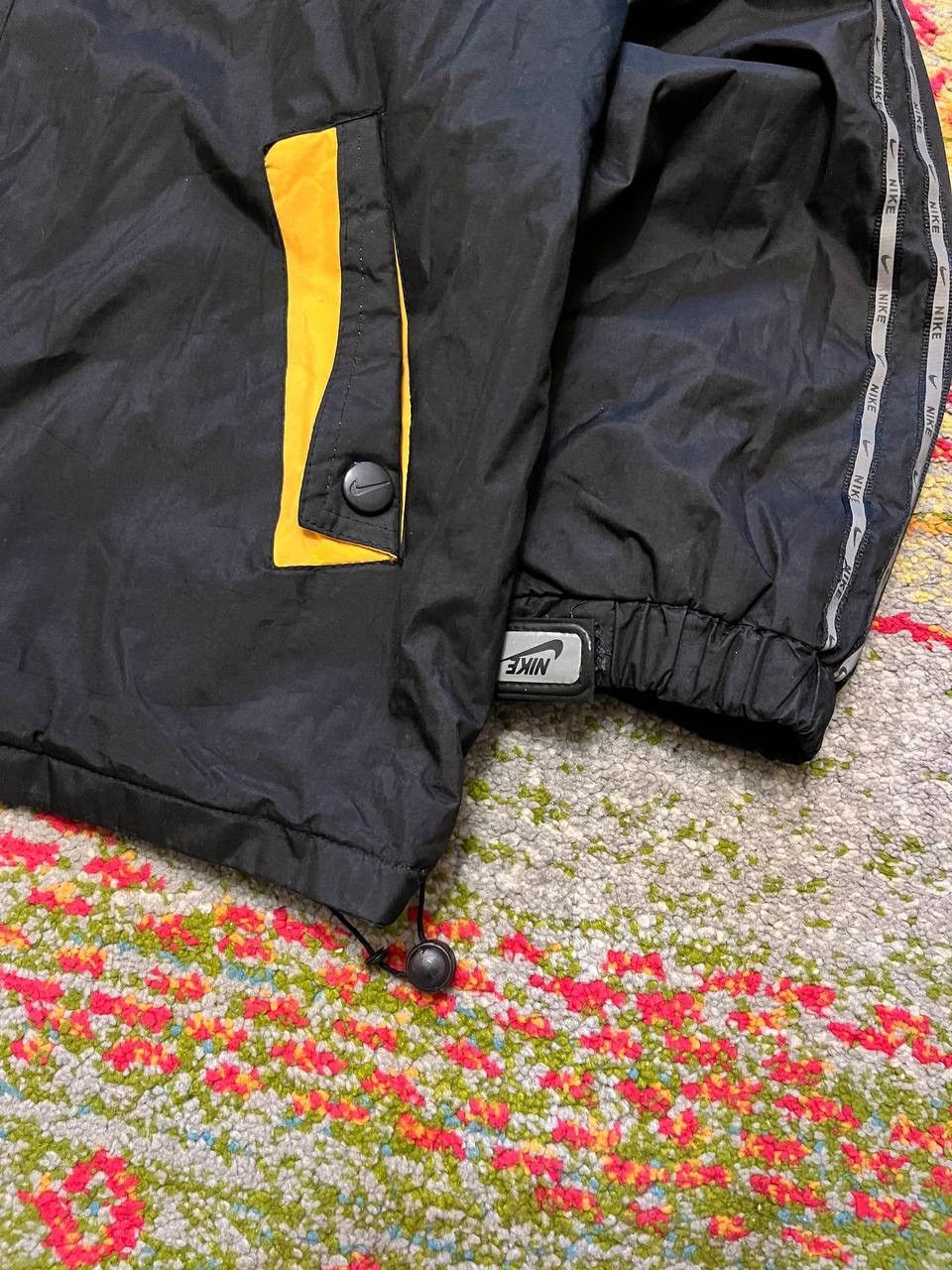 Nike Vintage Nike Swoosh Reversible Nylon Jacket Y2K L Size US L / EU 52-54 / 3 - 12 Thumbnail