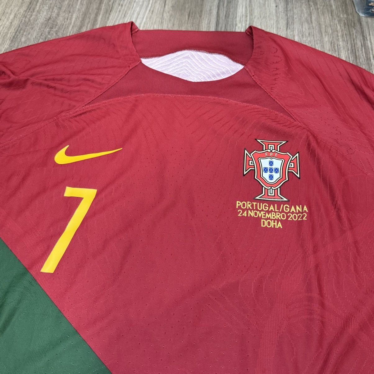 Nike Portugal WC2022 L/S player issue home shirt #7 Ronaldo Size US XL / EU 56 / 4 - 3 Thumbnail