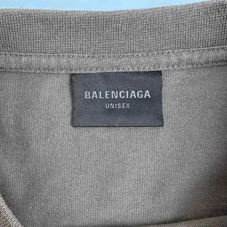 Balenciaga Balenciaga SS23 Hole Lettering Logo Aged T-Shirt Size US XXS / EU 40 - 3 Thumbnail