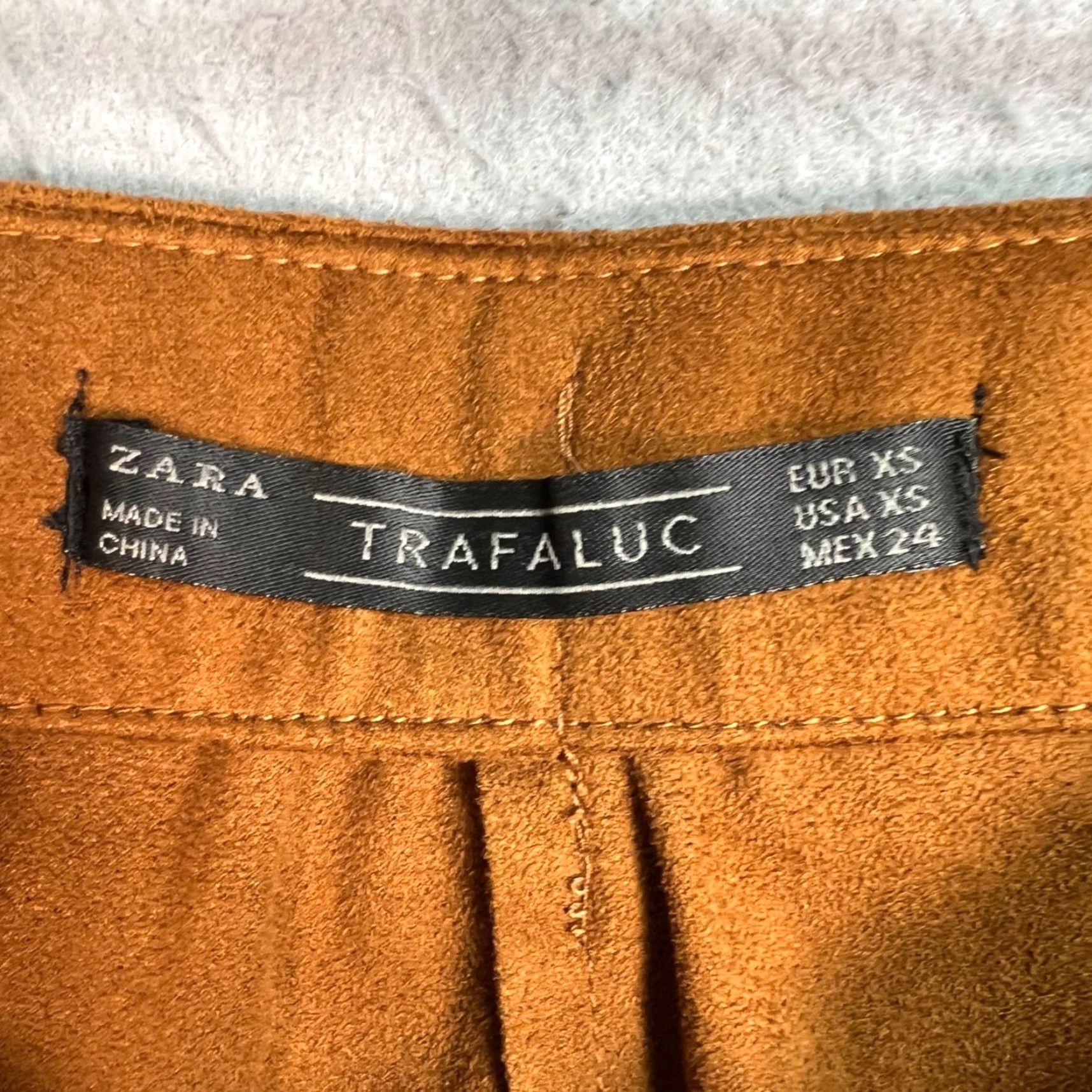 Zara VINTAGE Zara Trafaluc Womens XS Brown Mini Skirt With Belt & Pockets Size 26" / US 2 / IT 38 - 3 Thumbnail