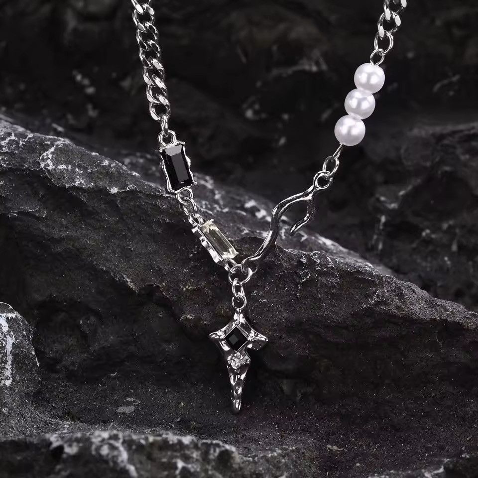 Jewelry Black Star Pendant Necklaces Size ONE SIZE - 5 Thumbnail