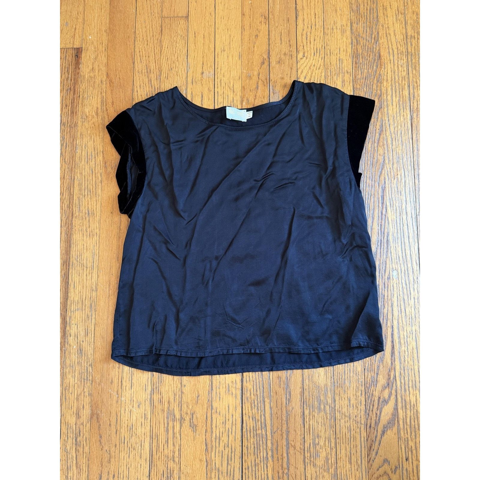 Nation LTD Nation LTD Shirt M Black Velvet Cap Sleeve Satin Size M / US 6-8 / IT 42-44 - 1 Thumbnail