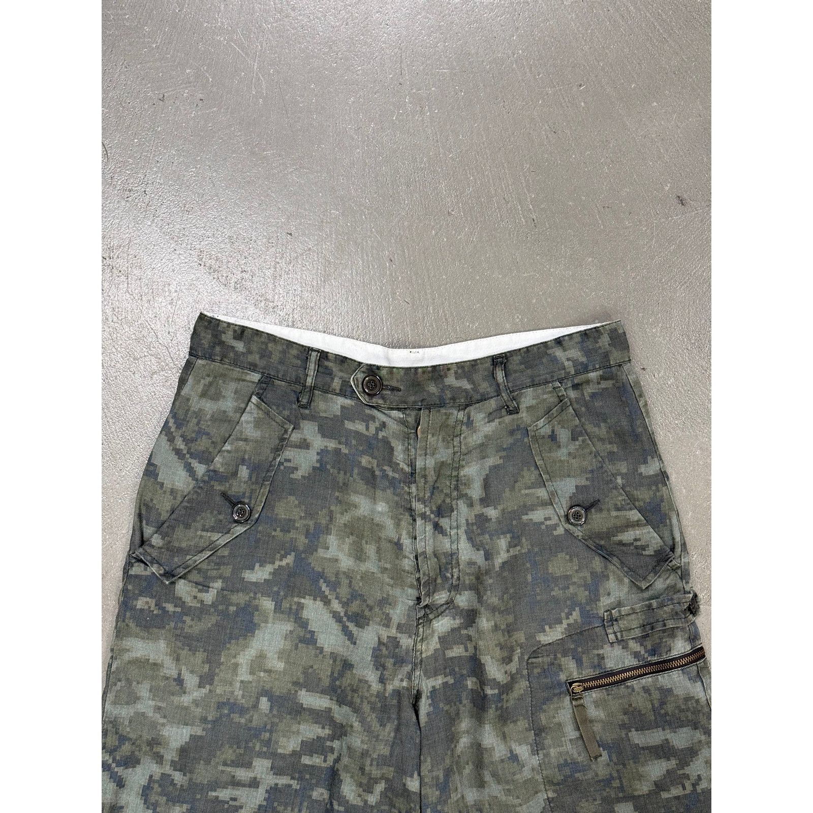 Yohji Yamamoto Yohji Yamamoto "Coming Soon" line camo shorts Size US 28 / EU 44 - 5 Thumbnail