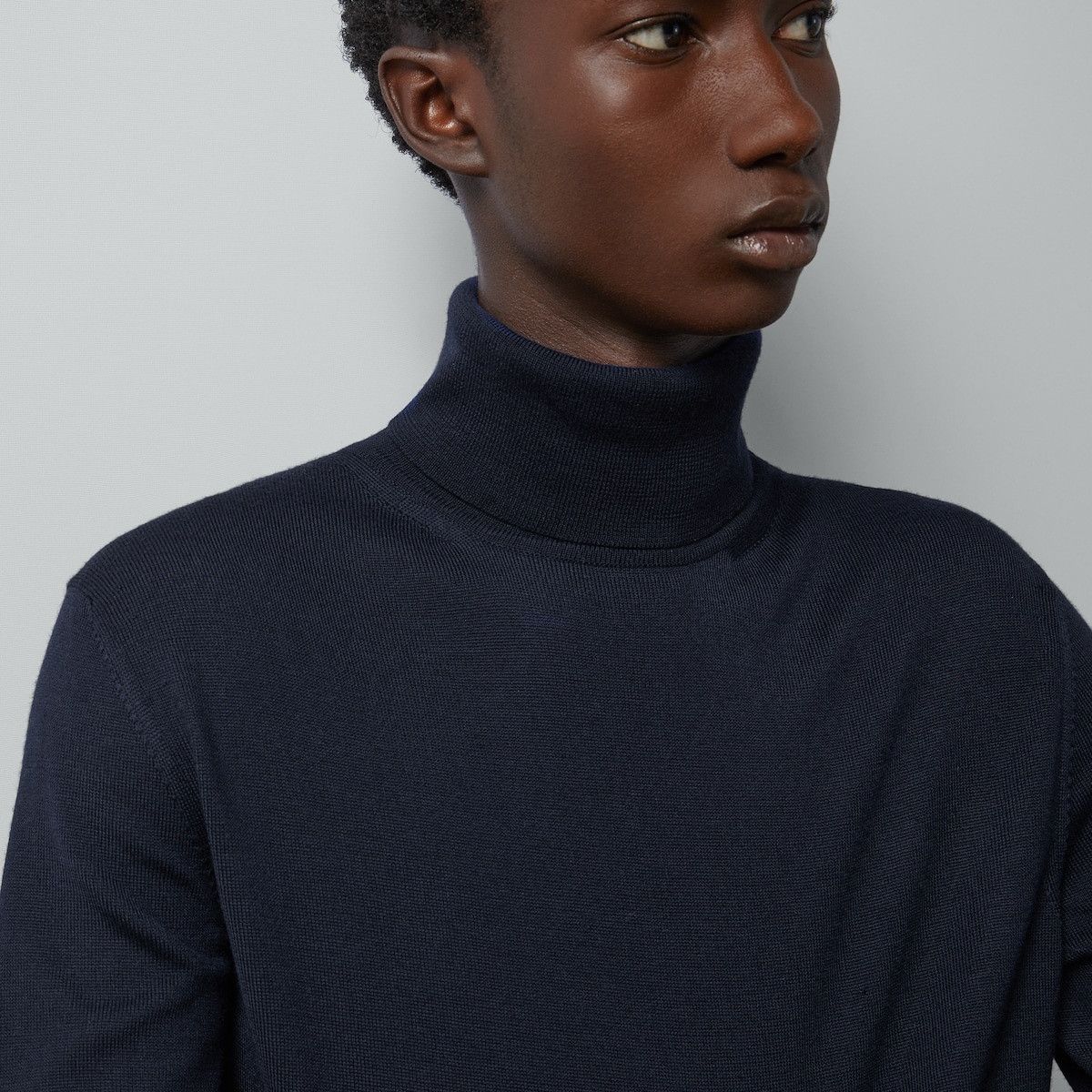 Gucci o1s1wg111025 Wool Sweater With Gucci Embroidery in Dark Blue Size US S / EU 44-46 / 1 - 3 Thumbnail