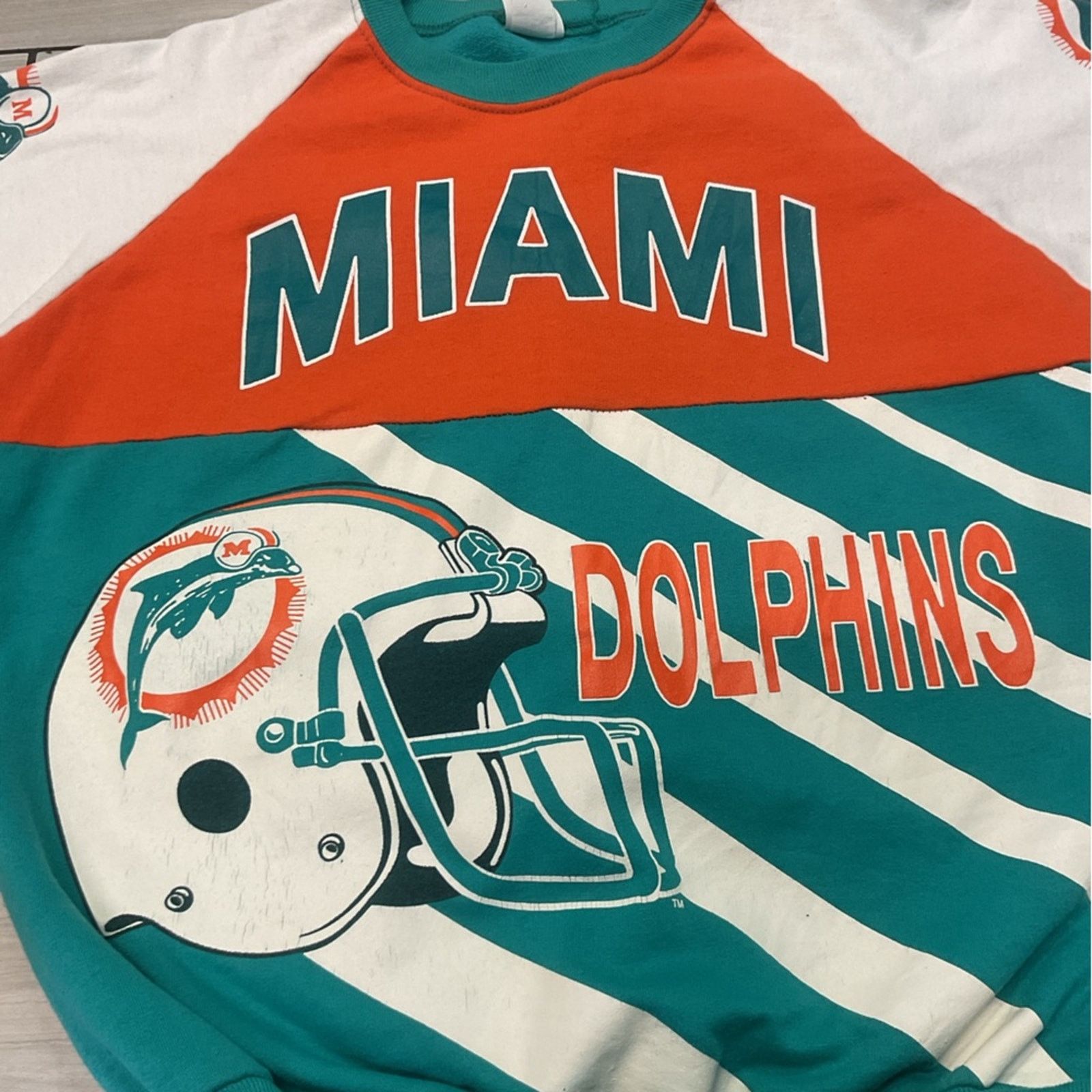 Vintage Vintage 90s Miami Dolphins NFL Crewneck Sweatshirt Size US L / EU 52-54 / 3 - 9 Thumbnail