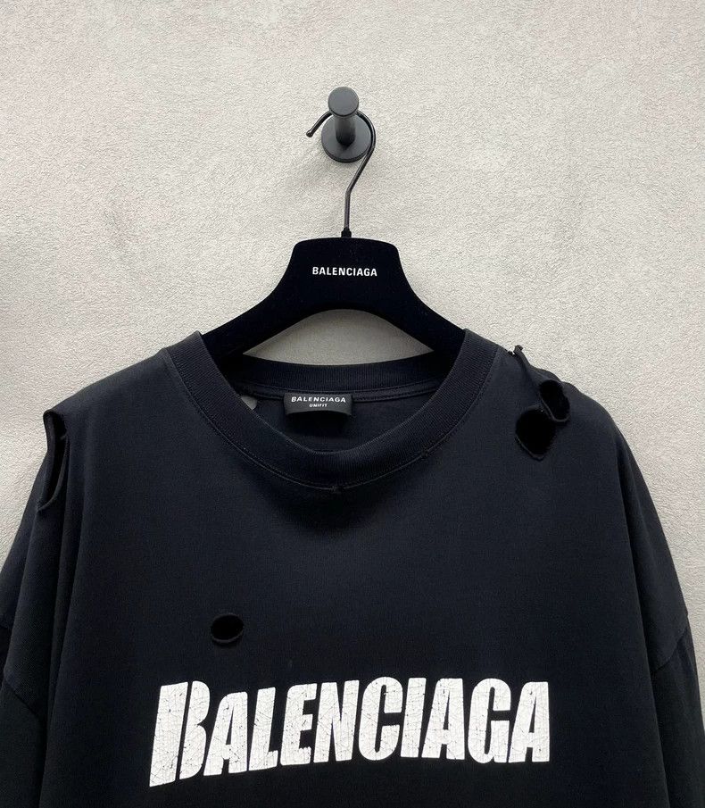 Balenciaga Balenciaga Black Hole Short Sleeve~ Size L Size US L / EU 52-54 / 3 - 4 Thumbnail